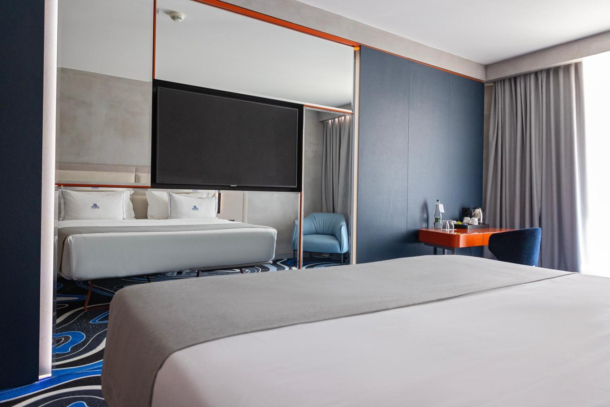 Maritim Marina Bay Resort Spa & Casino Adult Friendly Vlorë Extérieur photo A room at the hotel