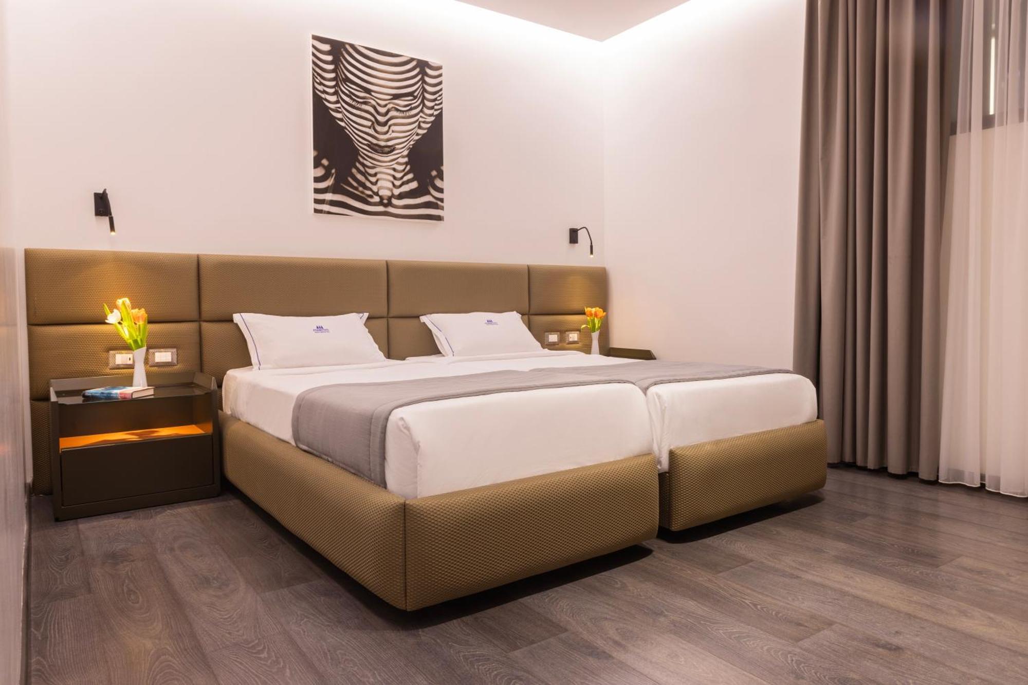 Maritim Marina Bay Resort Spa & Casino Adult Friendly Vlorë Extérieur photo A room at the hotel
