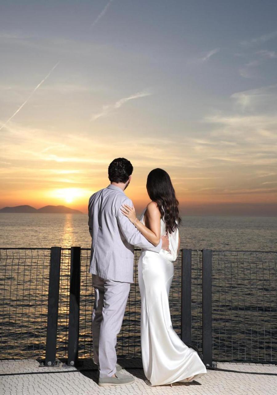 Maritim Marina Bay Resort Spa & Casino Adult Friendly Vlorë Extérieur photo Sunset at the hotel